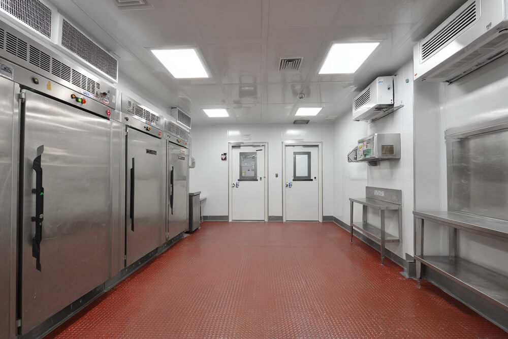 Commercial cooling room for food